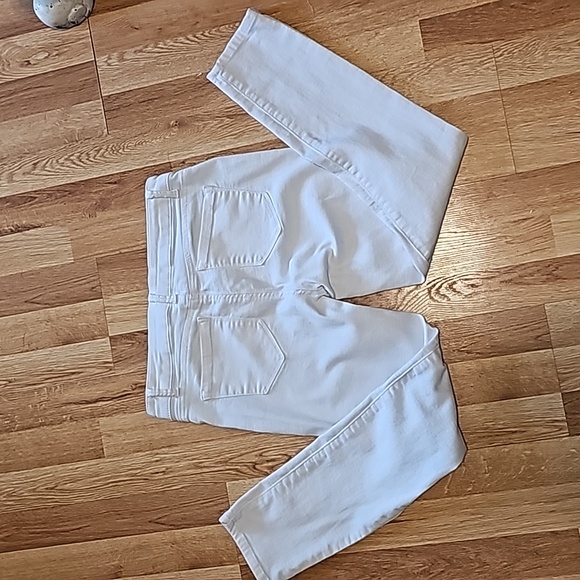 3 For $15 Evermore jeans - Picture 5 of 8